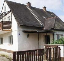 Großzügiges Grundstück mit Wohnhaus in Lenting