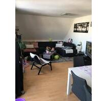Schöne 2-Zimmer-DG-Wohnung in ruhiger aber zentraler Wohnlage - Laatzen