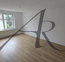 Großzügige 2-Zimmer-Wohnung im Villenviertel, Garten und Einbauküche vorhanden - Stendal