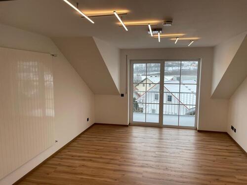 Foto - 3 Zimmer Dachgeschoßwohnung zur Miete in Lam