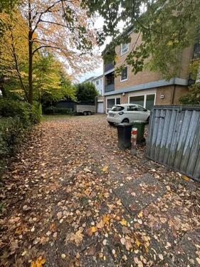 Foto - 1 bis 3 Außenstellplätze (keine Garage) zu vermieten