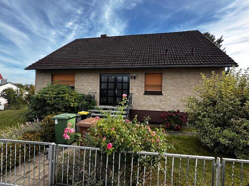 Foto - Familienfreundliches Haus in ruhiger Lage mit Traumgrundstück