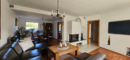 Foto - Von privat:Erdgeschosswohnung mit Garten,Kamin und Garage