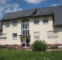 1 Zimmer Wohnung im Grünen - ruhige Lage ab 01.11.2025 frei !! - Falkenstein/Vogtland