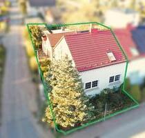 Charmante Doppelhaushälfte + Grundstück und Einliegerwohnung - Brandenburg an der Havel