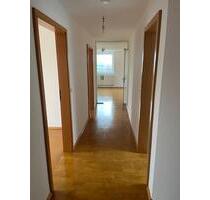 Charmante Dachgeschosswohnung mit schönem Ausblick - Veitshöchheim