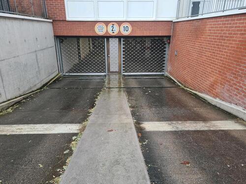 Foto - Tiefgaragenstellplatz in Frankfurt-Rödelheim