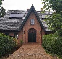 Hochwertiges Landhaus mit Nebengebäuden - Wiesmoor