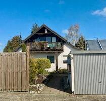 Mehrfamilienhaus mit 3 Wohneinheiten, großem Grundstück&Garage - Bad Salzuflen Biemsen-Ahmsen