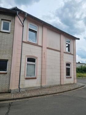 Foto - 5 Zimmer Mehrfamilienhaus, Wohnhaus zum Kaufen in Wesselburen