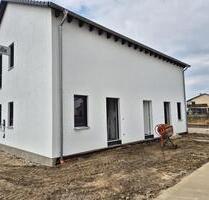 Neubau EH40+ Doppelhaushälfte mit Garten zu vermieten - Burglengenfeld