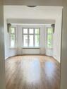 Foto - Großzügige helle Altbauwohnung mit Balkon und überdachtem Stellpl