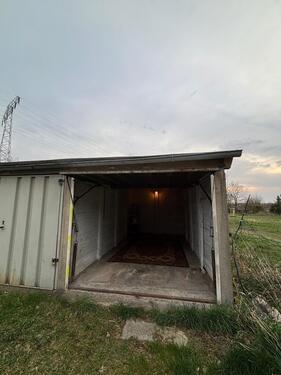 Foto - trockene Garage Lagerbox mit Strom doppelt gesichert Hartweg