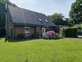 Foto - Familienfreundliches Einfamilienhaus mit großem Garten und Pool