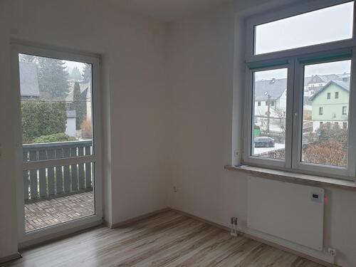 Foto - Individuelles Wohnen mit Altbaucharme, Balkon, Bad mit Dusche+Wanne+Fenster und neuer Heizung
