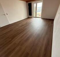 Ebenerdige 1-Zimmer-Wohnung mit Terrasse & Garten - Mengkofen