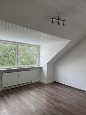Foto - 3 Zimmer Dachgeschoßwohnung zur Miete in Garbsen