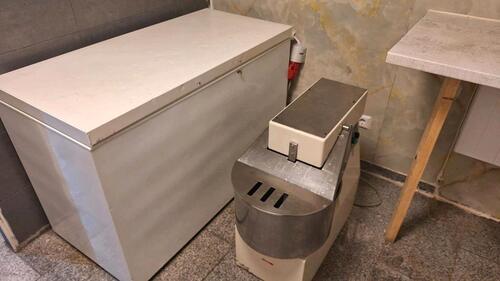 Foto - Imbissladen abzugeben - 700,00&nbsp;EUR Kaltmiete, ca.&nbsp; 30,00&nbsp;m&sup2;