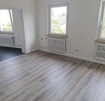 Gepflegte 3-Zimmer-Wohnung im 1.Obergeschoss zu vermieten! 1 Nettokaltmiete frei (2. Monat) - Duisburg Laar