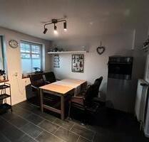 Doppelhaushälfte in zentraler Lage von Norden