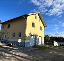 4,5-Zimmer Wohnung ca. 90 qm mit Garten, Nahe Rohde & Schwarz - Teisnach