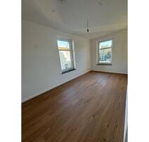 4 Raumwohnung zu vermieten - 1.150,00&nbsp;EUR Kaltmiete, ca.&nbsp; 100,00&nbsp;m&sup2; in Limbach-Oberfrohna (PLZ: 09212)