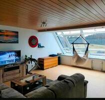 Helle 2-Zimmer-Wohnung (85 m²) mit Aufzug in Dahn + Parkplatz