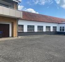 Lagerhalle, Büroraum plus Dachbodenfläche in Detmold zu verm. !!!