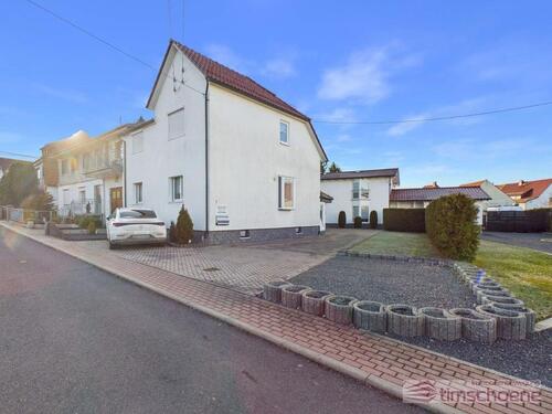 Foto - Attraktives Wohnhaus mit Stellplätzen in Ilmenau provisionsfrei !