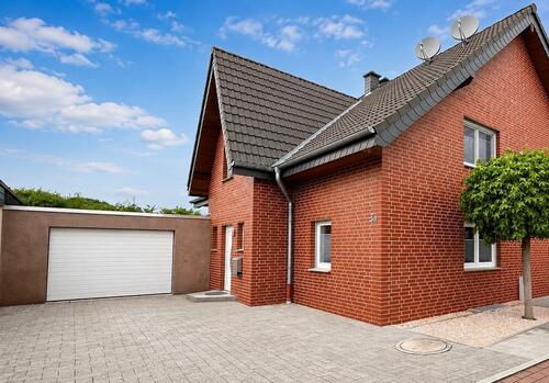 Foto - Energieeffiziente DHH - Solarthermie - Garage - Garten - Toplage