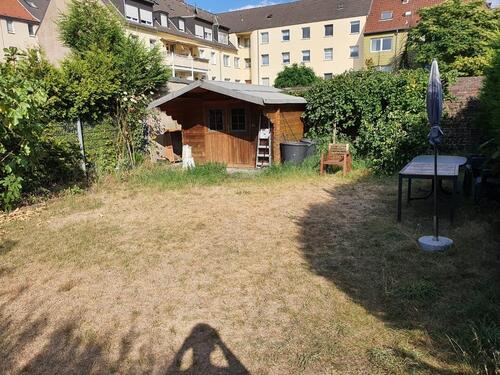 Foto - Etagenwohnung mit eigenem Garten und Stellplatz