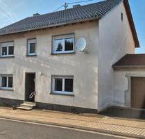 Wohnhaus in Neuhütten - 900,00&nbsp;EUR Kaltmiete, ca.&nbsp; 120,00&nbsp;m&sup2; in Neuhütten (PLZ: 54422)