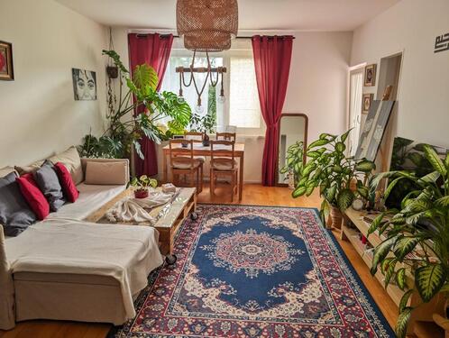 Foto - Untermiete Zentrale 2-Zimmer-Wohnung mit Balkon- Möbiliert