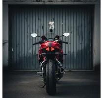 Motorradstellplatz in abschließbarem Raum mit Zufahrt - Münnerstadt