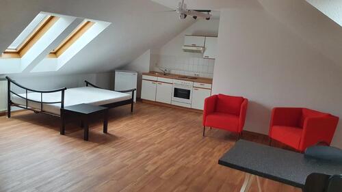 Foto - Helle 1-Zimmer Dachgeschoss-Wohnung zu vermieten