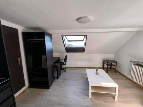 Foto - 1 Zimmer Dachgeschoßwohnung zur Miete in Dossenheim