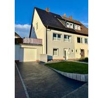 Kernsanierte Doppelhaushälfte in Sarstedt zu vermieten