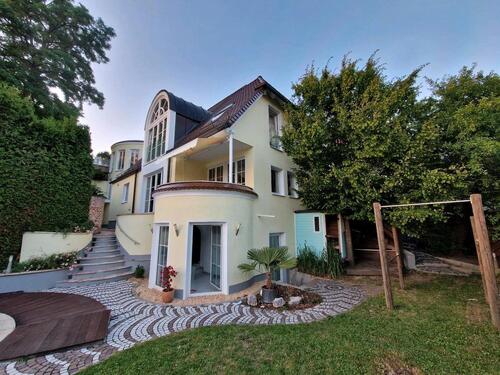 Foto - EXKLUSIVE VILLA *** BLICK AUF DAS AUGSBURGER RATHAUS *** POOL
