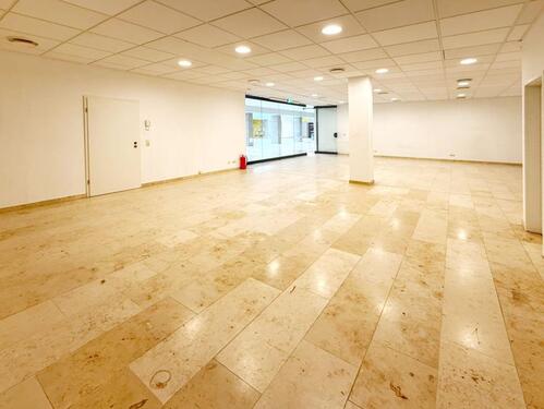 Foto - Gewerberäume 118 m², EG, Schaufenster, beste Lage - die ersten Monate mietfrei