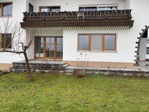 Foto - Schöne neu renovierte 120qm Wohnung in 94577 Winzer