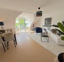 Helle freundliche 2-Zimmer Dachgeschosswohnung mit Balkon - Büdelsdorf