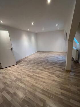 Foto - Top Sanierte Wohnung 85 m² ab sofort zu vermieten