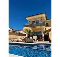 **Luxuxvilla mit eigenem Pool in Empuriabrava** - Wesel Bislich