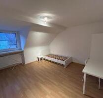 Möbliertes Frauen-WG Zimmer in bester Essener Lage