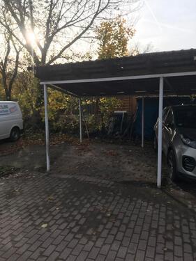 Foto - Überdachter Parkplatz in Französisch Buchholz