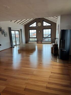 Foto - Große, lichtdurchflutete Wohnung auf 2 Etagen