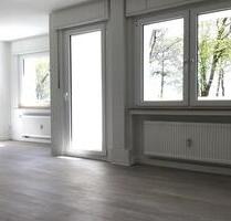 Frisch modernisierte 2-Zimmer-Wohnung mit Balkon im Erdgeschoss! - Essen Stadtbezirk VII