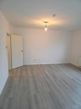 Foto - 3 Zi Wohnung mit Balkon und Garage