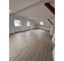 Charmante 3 zimmer Wohnung Vermietung Dachgeschoss bensheim