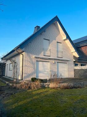 Foto - Einfamilienhaus zu vermieten - 1.690,00&nbsp;EUR Kaltmiete, ca.&nbsp; 148,00&nbsp;m&sup2;